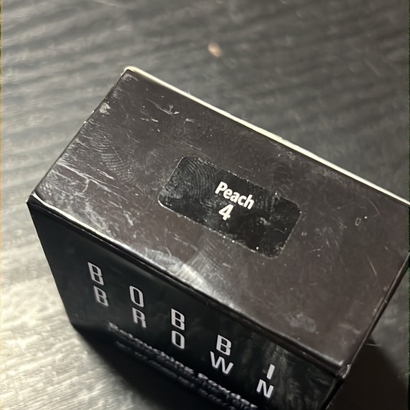 🌙💕Bobbi Brown Peach Retouching Powder - Picture 8 of 8